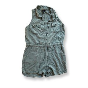 Universal Thread Romper